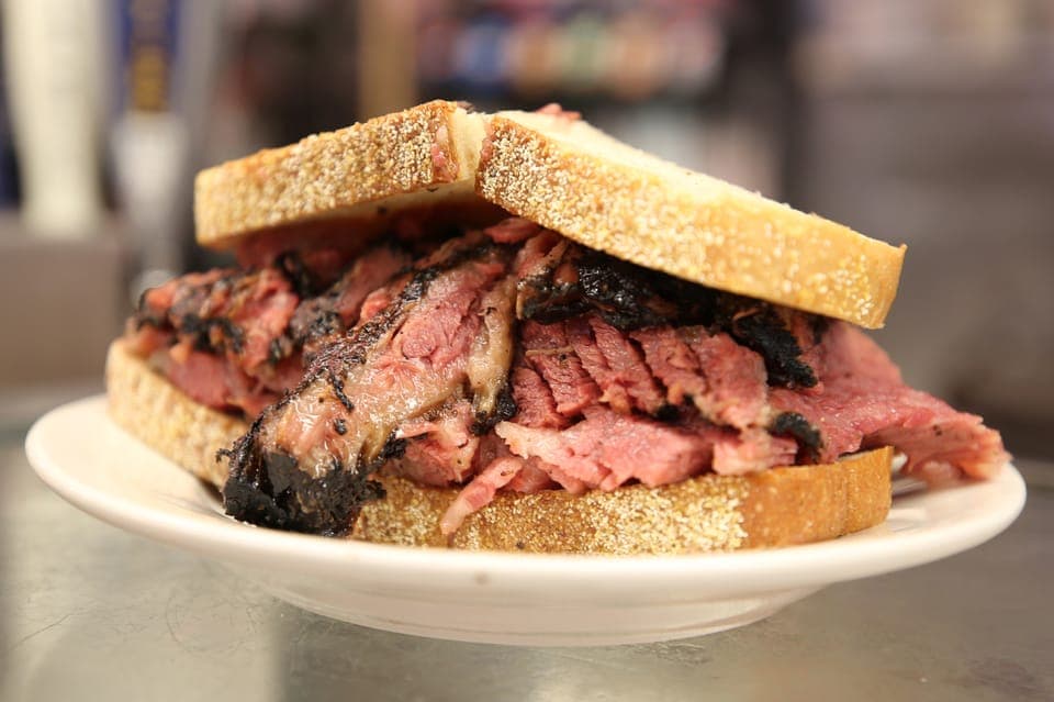 Lower East Side Devour Food & History Walking Tour - Image 5