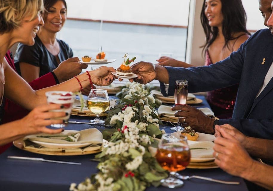 Christmas Eve Buffet Brunch or Dinner Cruise Gallery Image 3