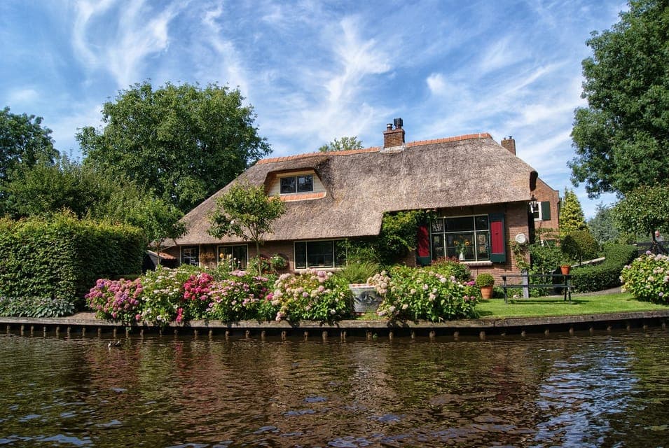32. Private Tour of Giethoorn (Dutch Venice) & Batavia Land - Image 32