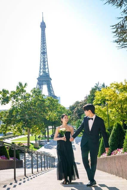 Paris Photoshoot: Eiffel Tower Exclusive Private Experience Gallery Image 2