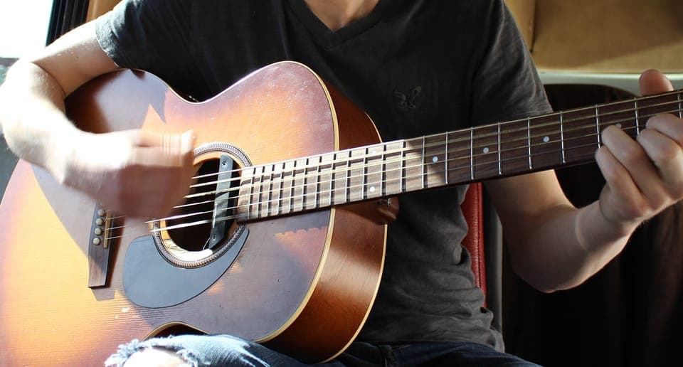 13. Mojo Music History 90-Minute Bus Tour - Image 13