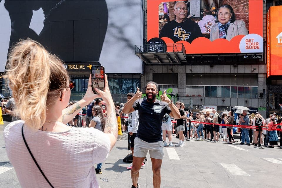See Yourself on a Times Square Billboard for 24 Hours Gallery Image 1