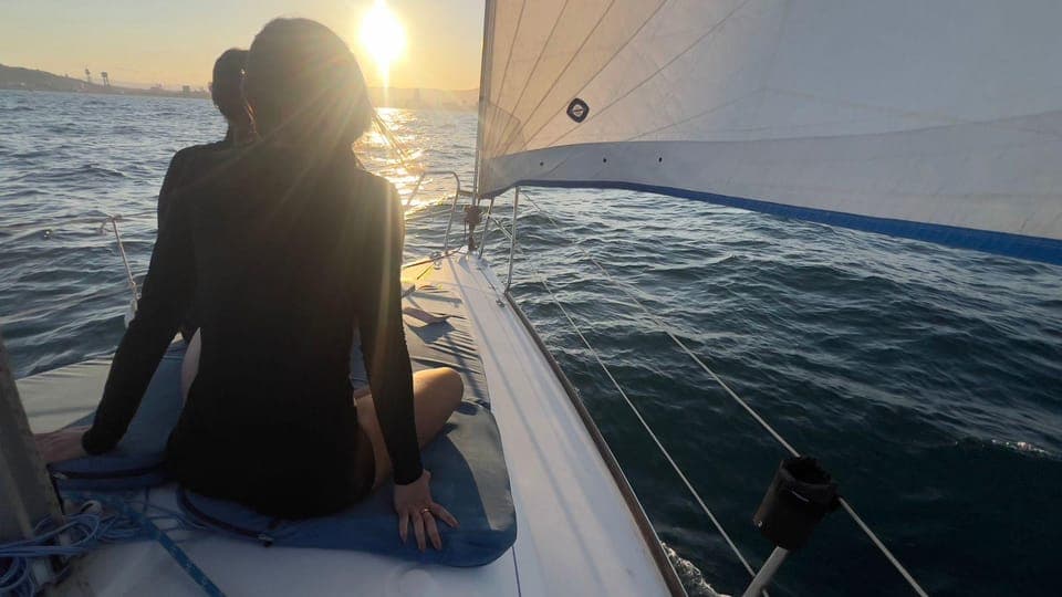 Sunset Sailboat Cruise with Drinks and Snacks Gallery Image 3