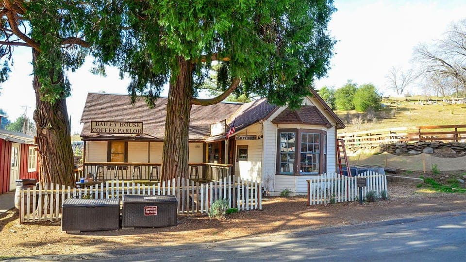 Pies & Pickaxes: A Historic Walking Tour of Julian, CA Gallery Image 3