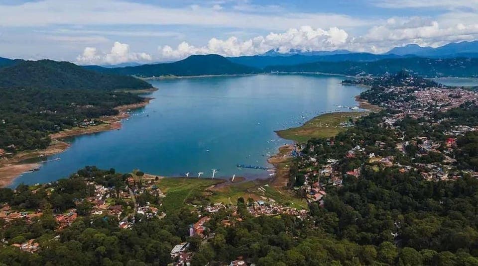 Tour of Valle Bravo Gallery Image 3