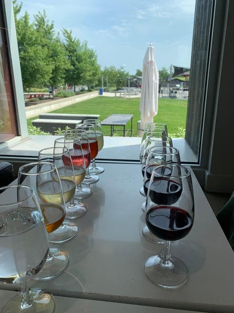 Wine & Cheese Afternoon Wine Tours in NOTL Gallery Image 2