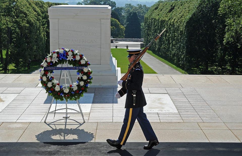 Arlington Cementary & Guard Ceremony with Iowa Jima Memorial Gallery Image 1