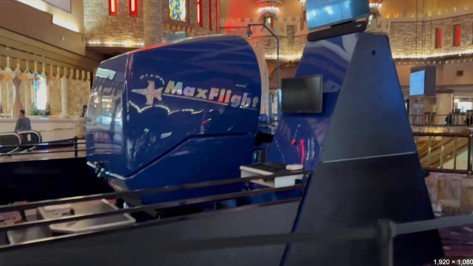 Max Flight Simulator & 360° Roller Coaster Gallery Image 2