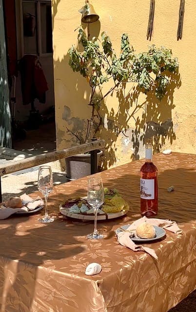 PRIVATE Horseback Ride + Tapas + Picnic Gallery Image 2