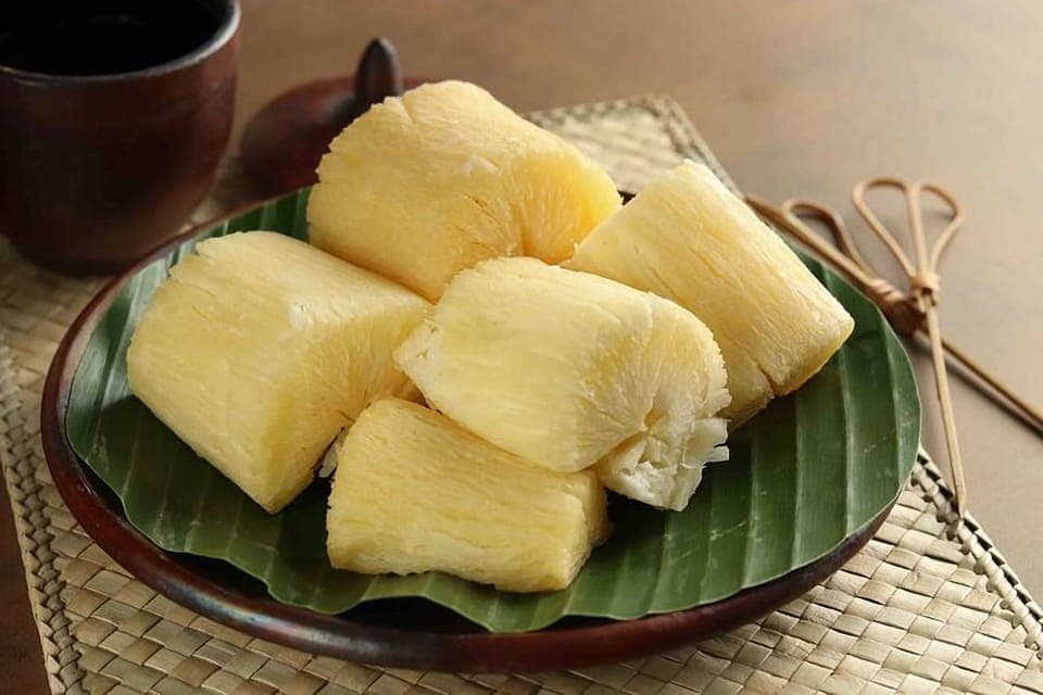 Cancun Beach Seafood BBQ Class in a Kombi Gallery Image 4