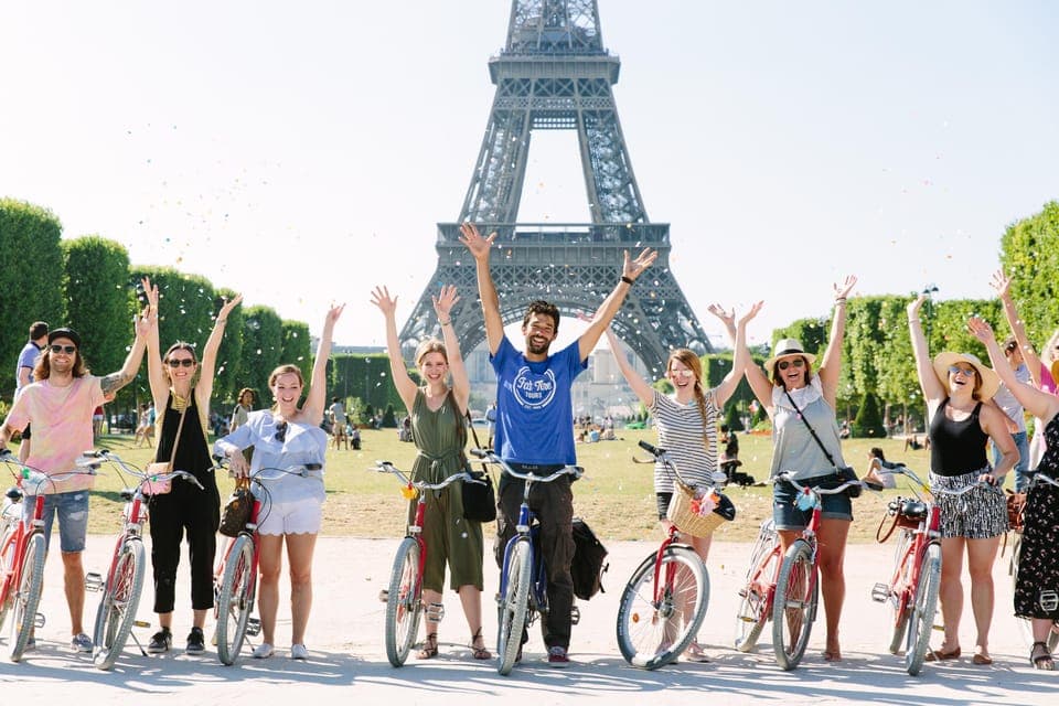 22. Paris Bike Tour: Eiffel Tower, Place de la Concorde & More - Image 22