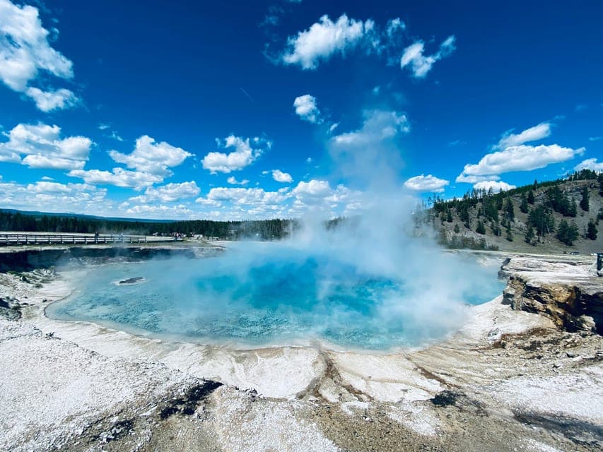 Salt Lake City: Yellowstone 3-Day Small Group Guided Trip Gallery Image 2