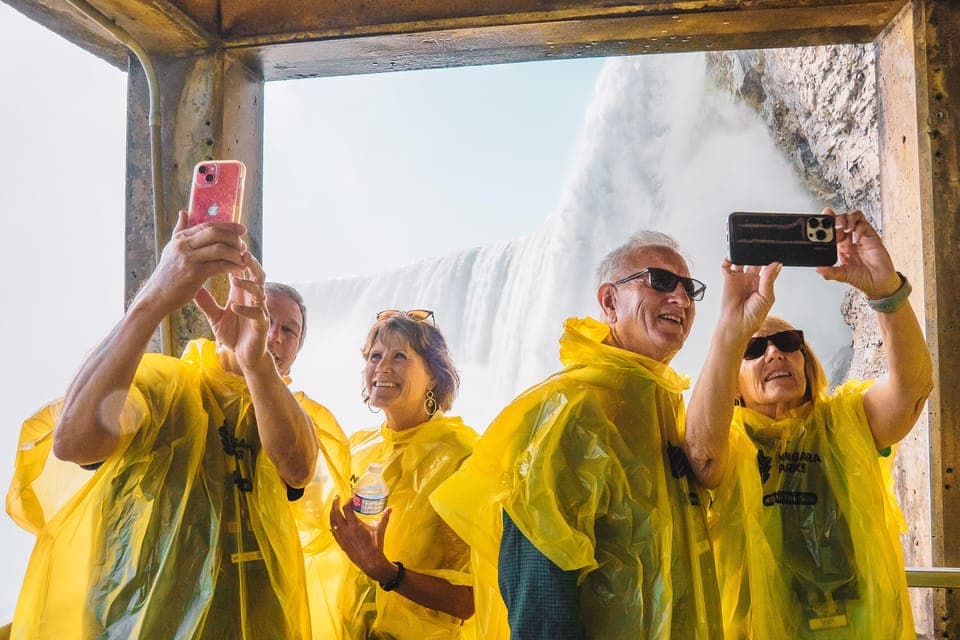 Niagara Falls: Guided Tour with Behind the Falls & Boat Ride Gallery Image 3