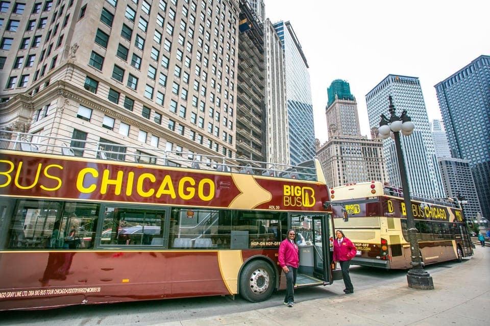 360 CHICAGO & Hop-on Hop-off Bus Tour (Save 20%) Gallery Image 2