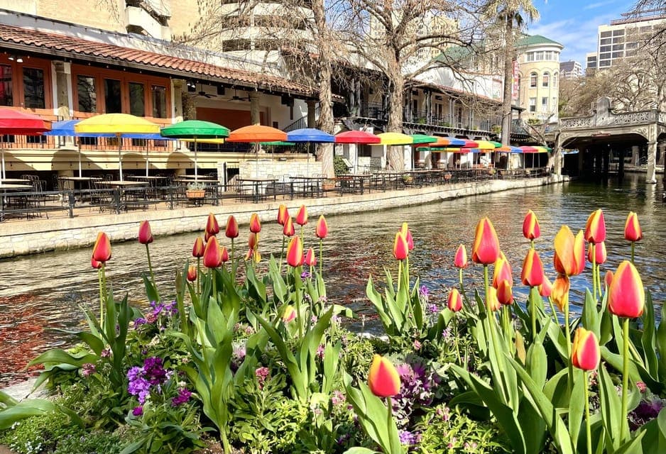 Riverwalk and Downtown Guided Walking Tour Gallery Image 2