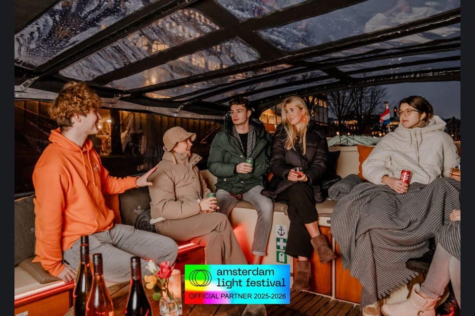 Light Festival Private Boat Cruise with Drinks Gallery Image 4