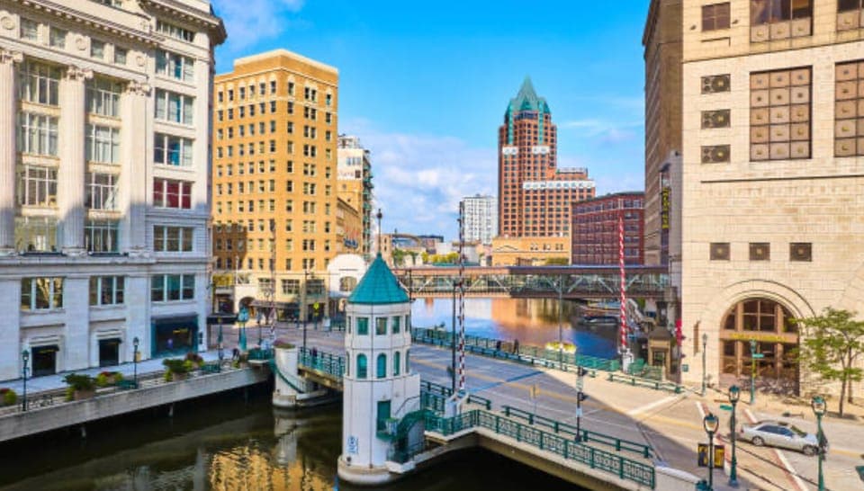 Private Walking Tour of Milwaukee’s RiverWalk & Art Gallery Image 2