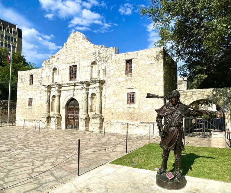 Riverwalk and Downtown Guided Walking Tour Gallery Image 4