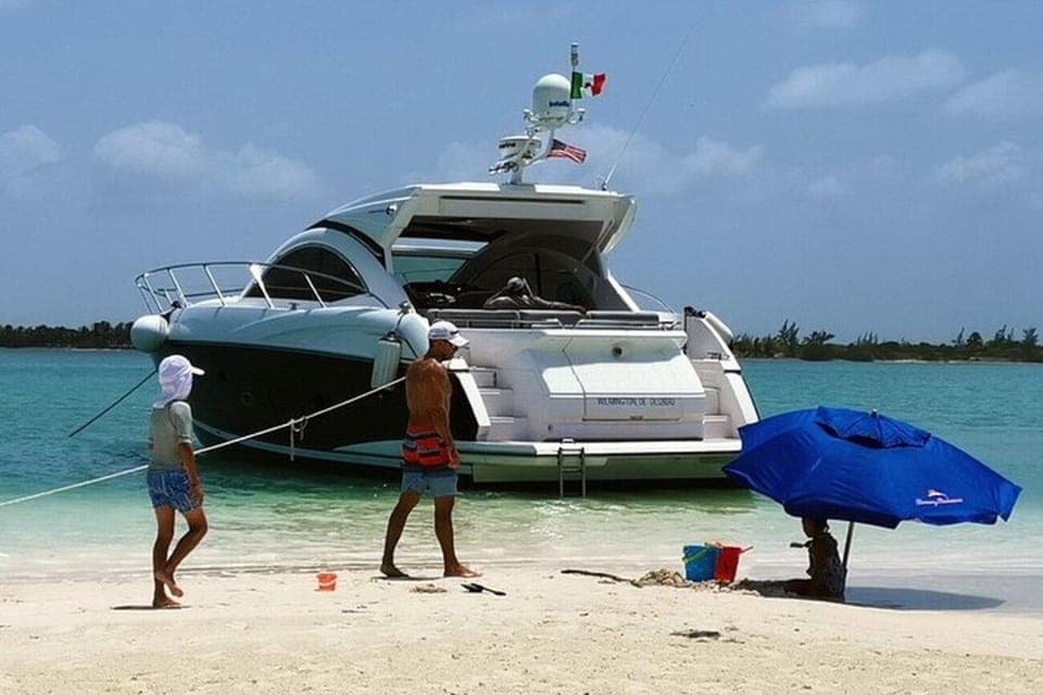 Cancun: Luxury Sunseeker 50 Yacht Charter to Isla Mujeres - Image 1