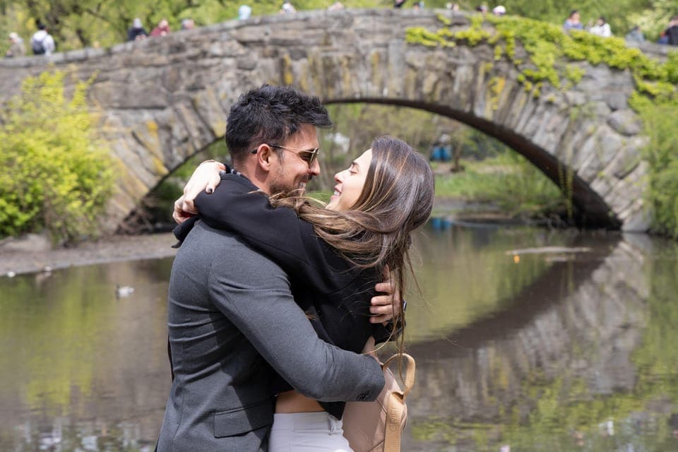 Photoshoot in NYC Central Park 5th Ave Gallery Image 4