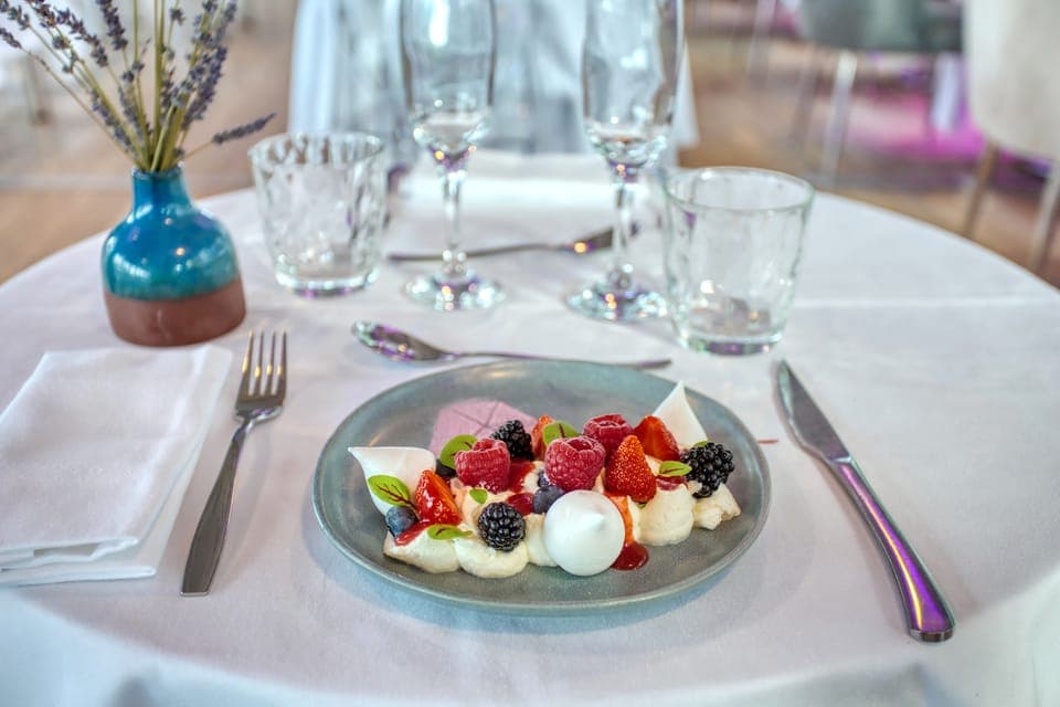 New Year's Eve Diamant Bleu Special Dinner Cruise Gallery Image 3