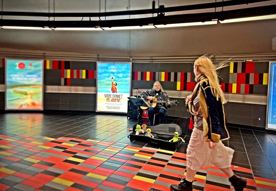 Christmas Lights Private Walking Tour Gallery Image 3