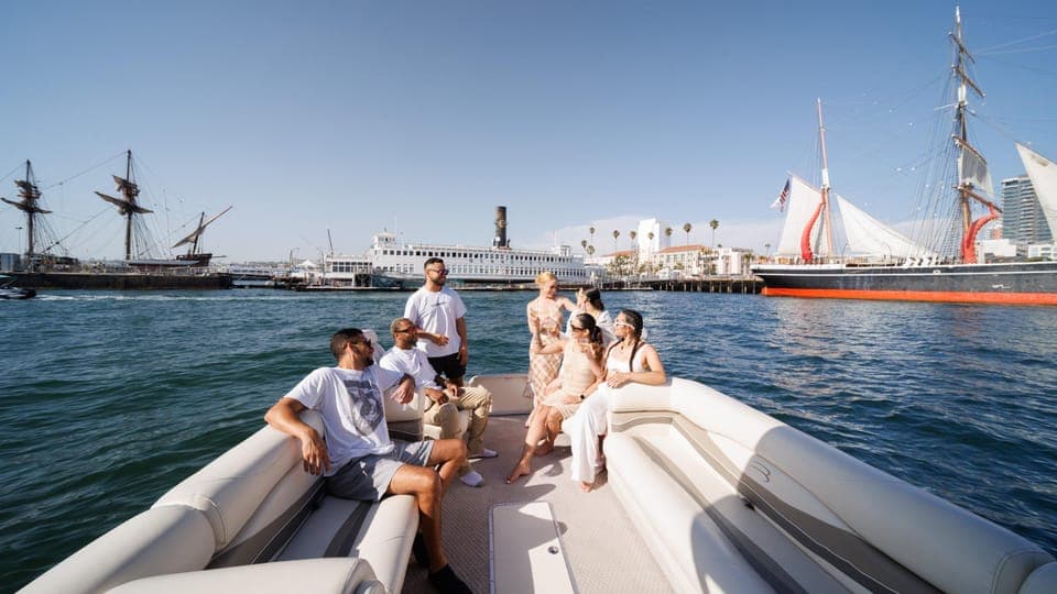 Bennington Luxury Pontoon Rental Gallery Image 4
