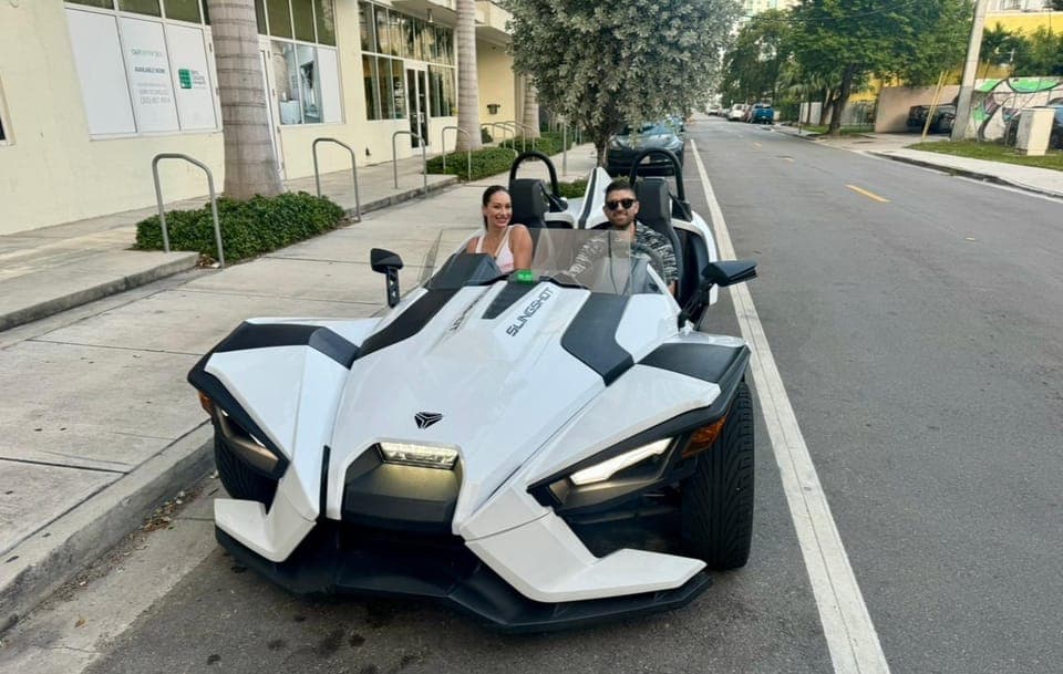 4 Hours Slingshot Rental Miami - We The Best !! Gallery Image 3