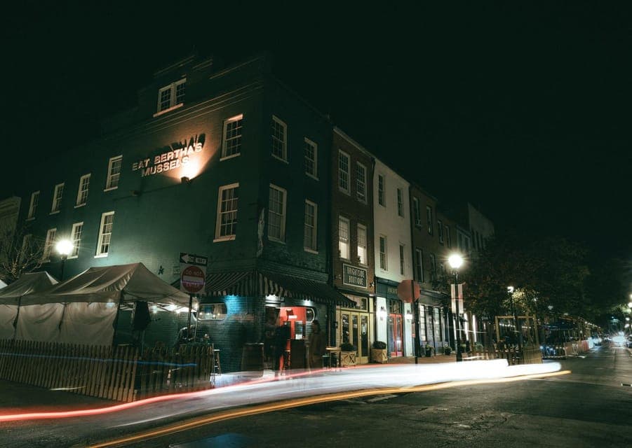 Boos and Booze Haunted Pub Crawl Gallery Image 2