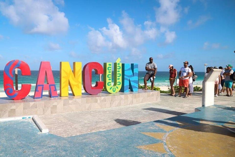 Cancun: Van Tour - City Adventure around the Best Stops Gallery Image 2