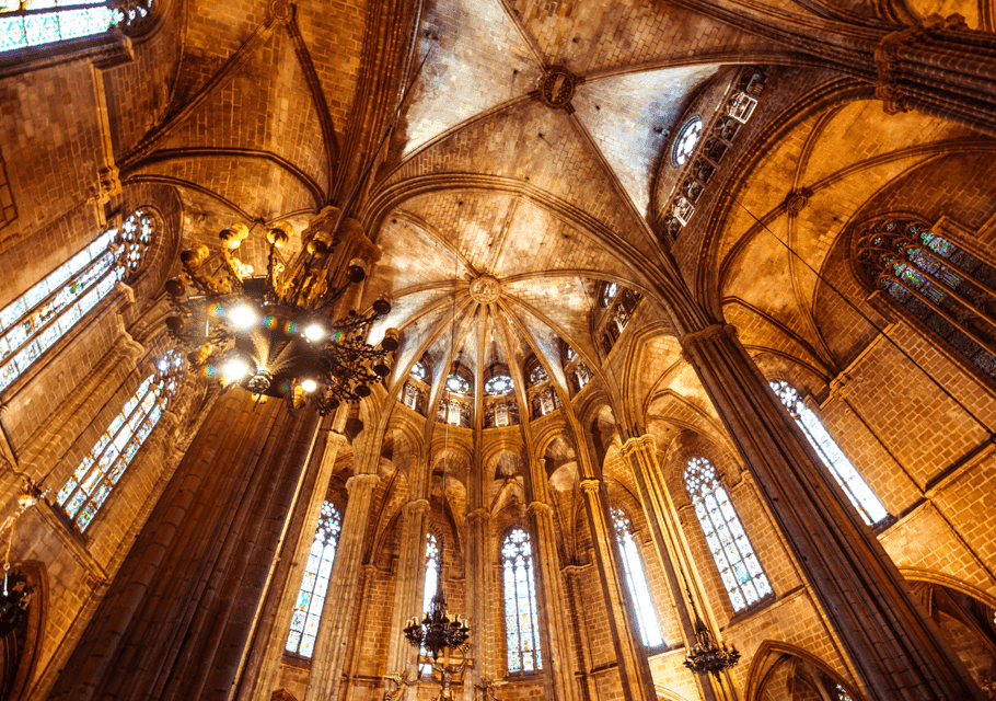 Private Cathedral Tour with Rooftop Access Gallery Image 2