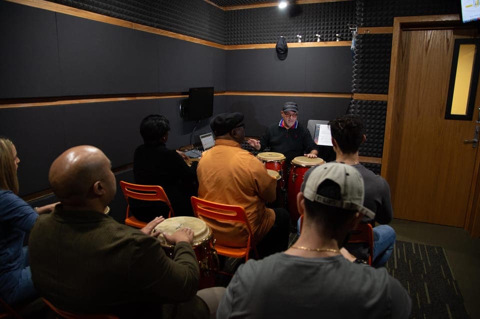 Learn To Play Congas in 15 Minutes Gallery Image 4