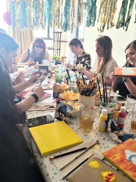 Paint and Sip Workshop for (Bachelorette) Parties Gallery Image 3