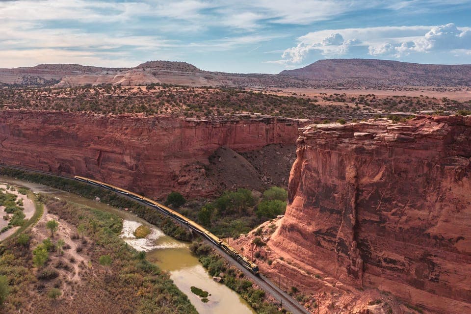 Denver to Moab: Rocky Mountaineer 2-Day Scenic Luxury Train Gallery Image 3