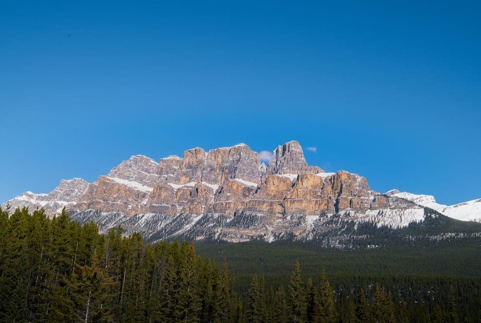 Shuttle to Moraine Lake and Lake Louise Gallery Image 4