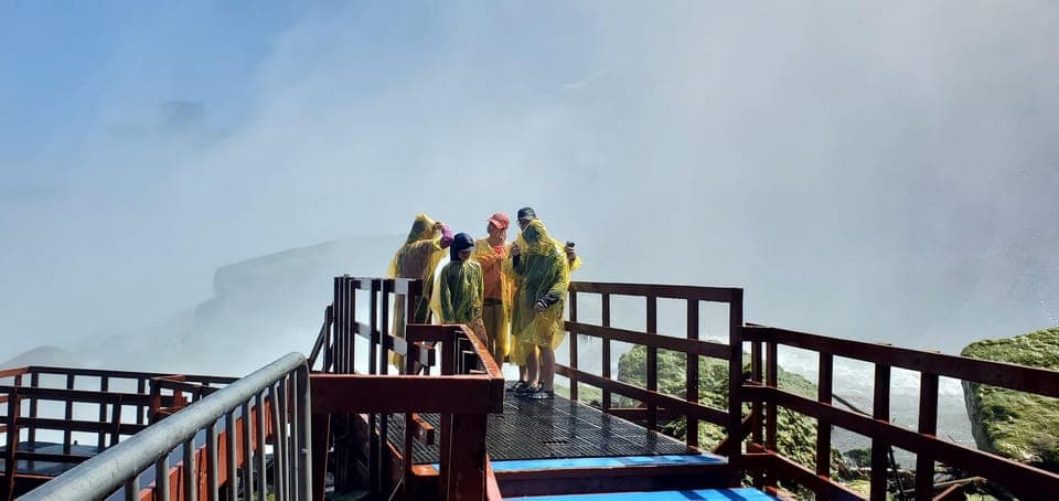 Niagara Falls US/Canada small group Winter Adventure Tour Gallery Image 3