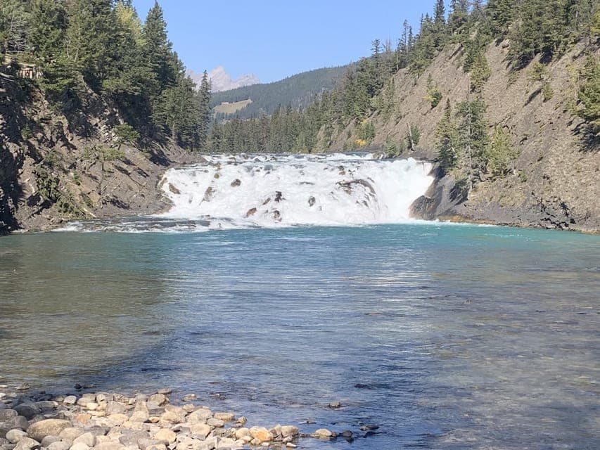 Minivan Airport Shuttle: Banff <---> Calgary Gallery Image 2