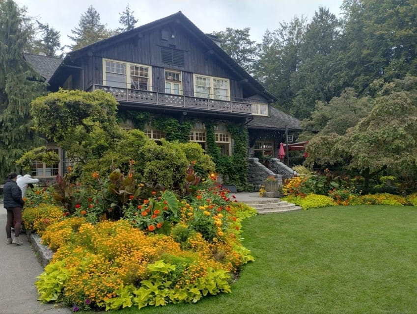 City Car Tour, Stanley Park, Granville Island Gallery Image 3