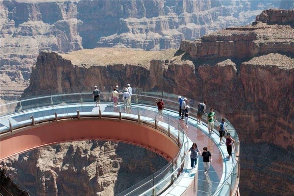 Grand Canyon & Hoover Dam Tour & Skywalk Option Gallery Image 4