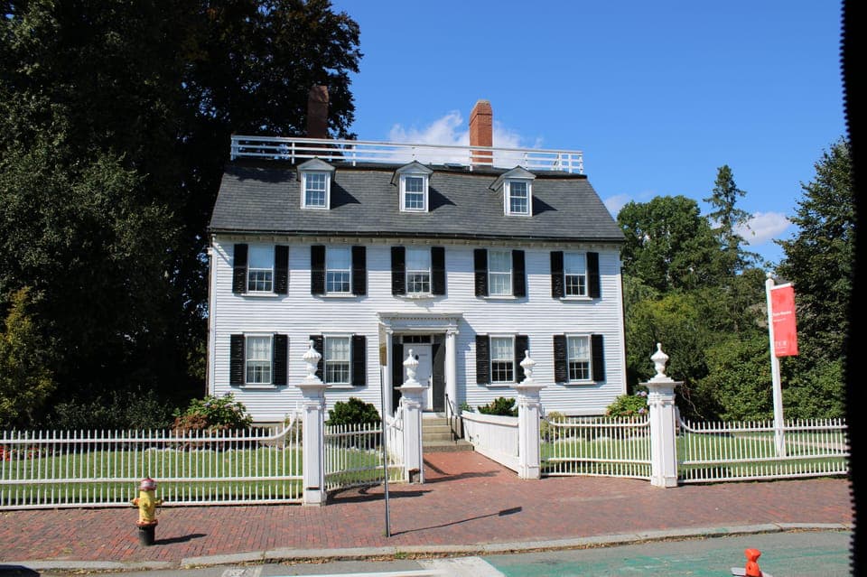 Salem & Hammond Castle Semiprivate Day Trip Gallery Image 3