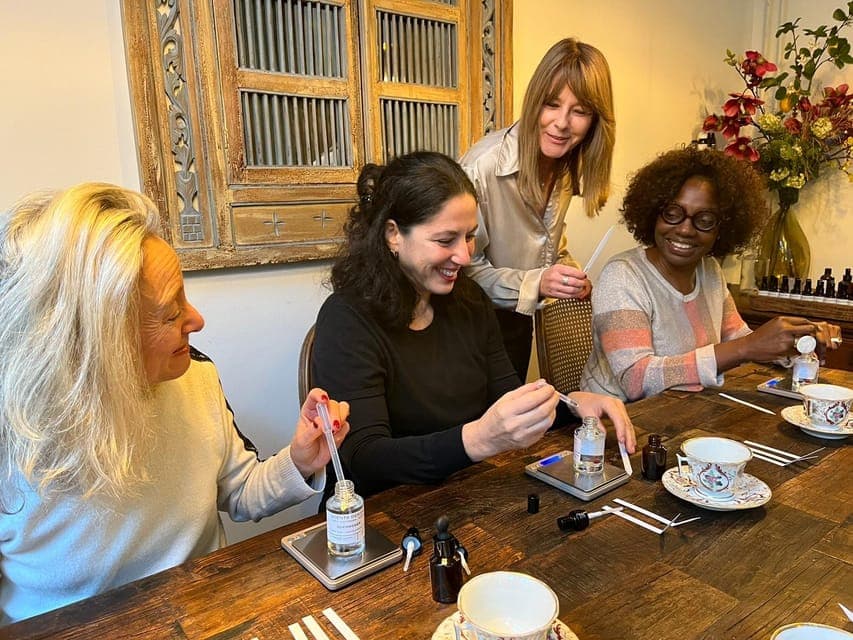 Scent & Emotion - Create Your Own Perfume Gallery Image 2