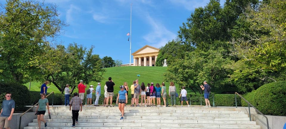 Private Washington DC Grand Tour with Changing of the Guard. Gallery Image 3
