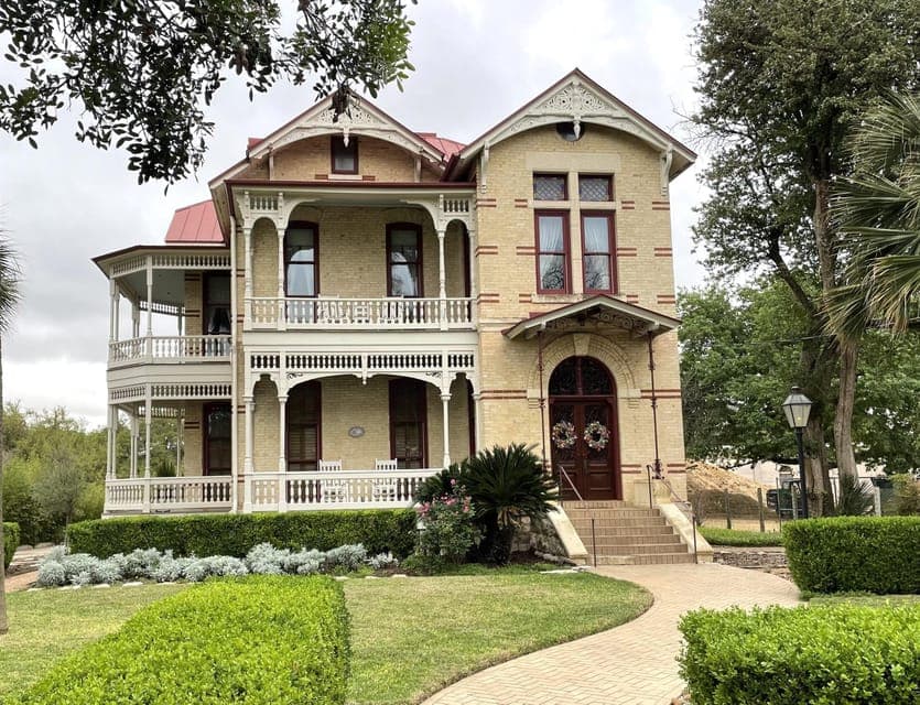 King William District Guided Walking Tour Gallery Image 1