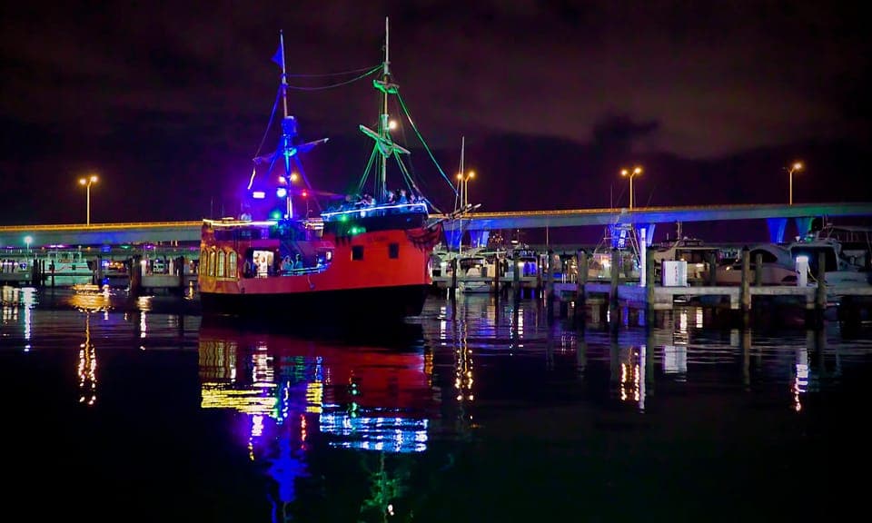 Miami Party Boat Cruise: City Lights & Skyline Views! Gallery Image 2