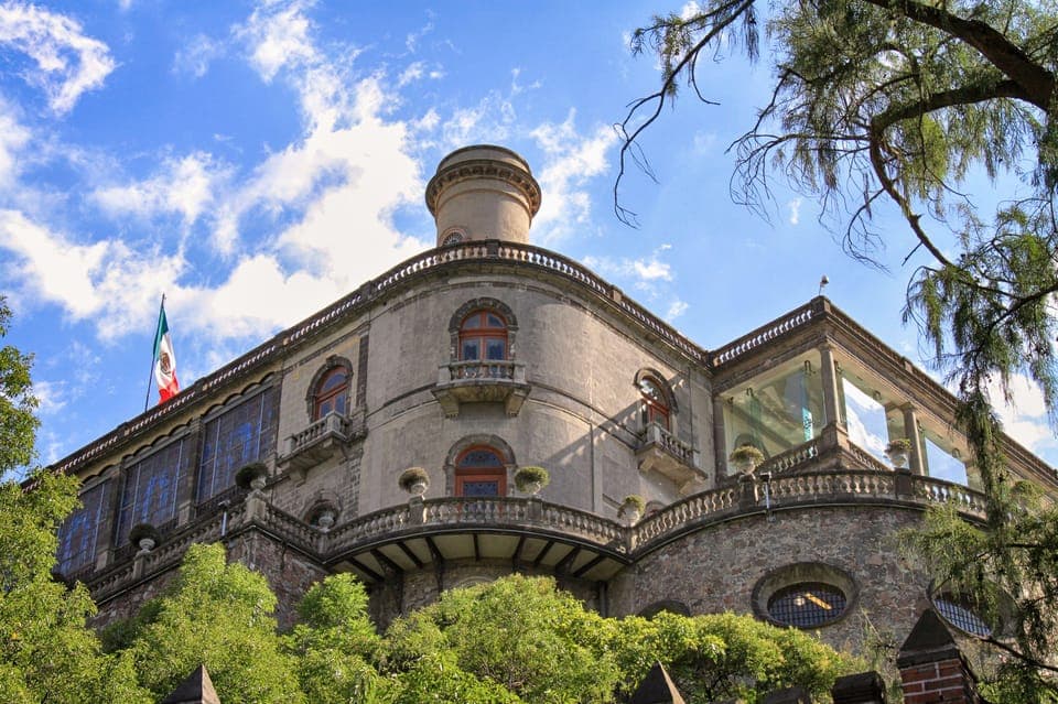 Chapultepec Castle Tour: Explore the Luxurious Chambers Gallery Image 2