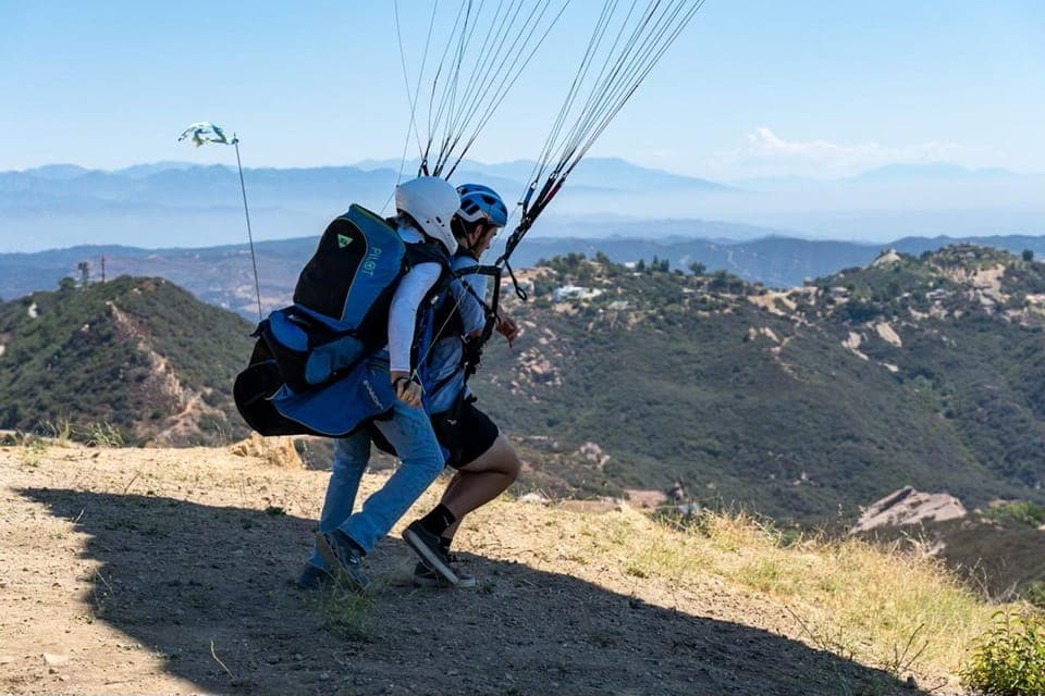 Malibu Hills to Beach: Tandem Paragliding Flight Adventure Gallery Image 3
