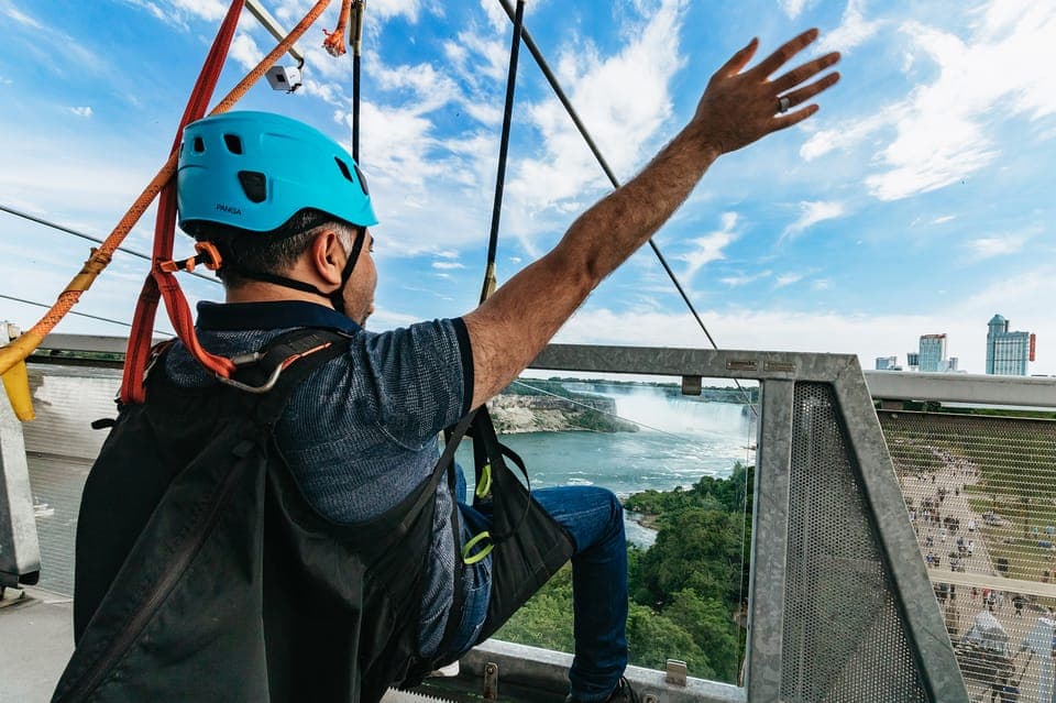 Niagara Falls, Canada: Zipline to The Falls Gallery Image 4