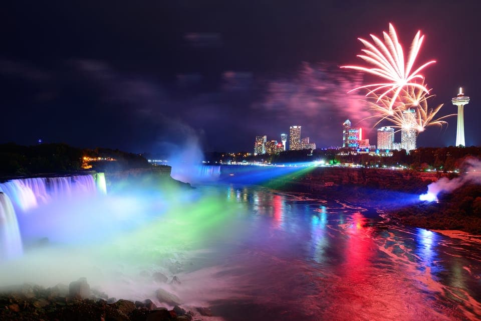 Guided Falls Tour with Dinner and Fireworks Gallery Image 3