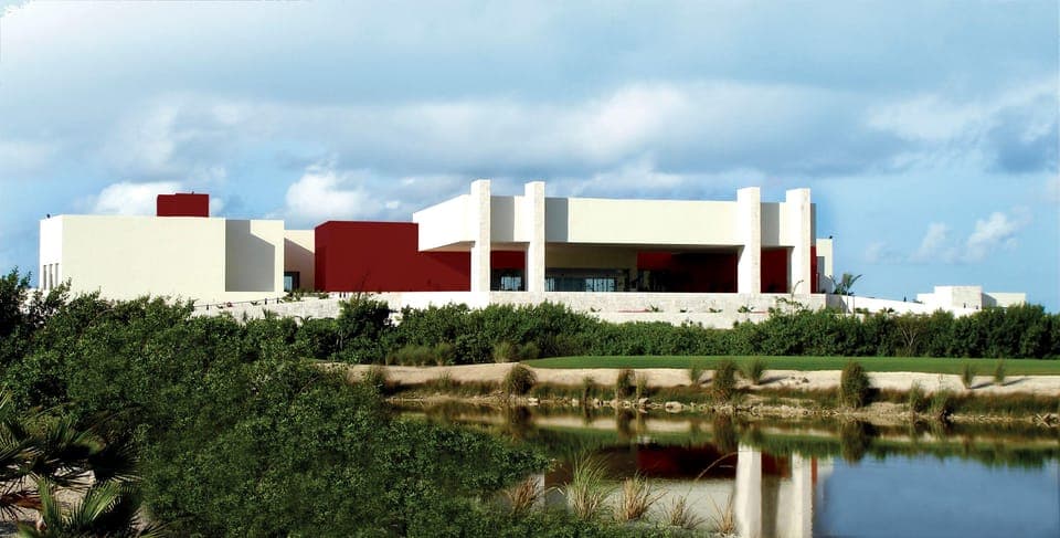 Play Riviera Cancun Golf Course W/Clubs Gallery Image 2