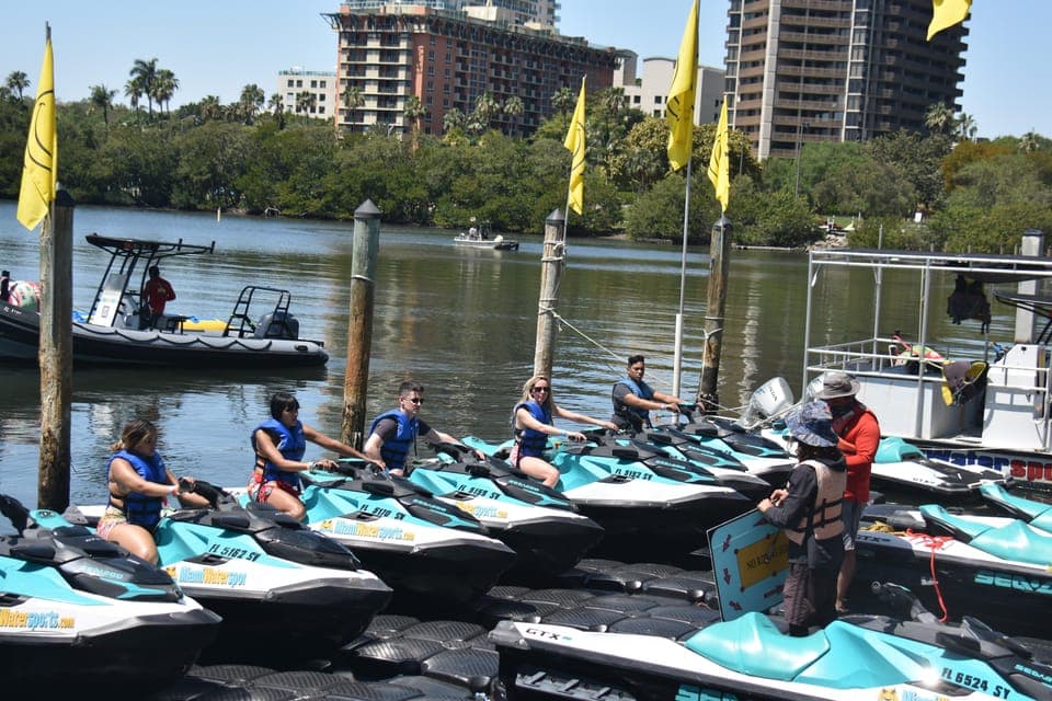 Jet Ski and Parasail Gallery Image 4